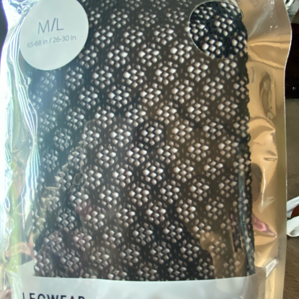 Legwear/ Hosiery/ Tights - Picture 2 of 2